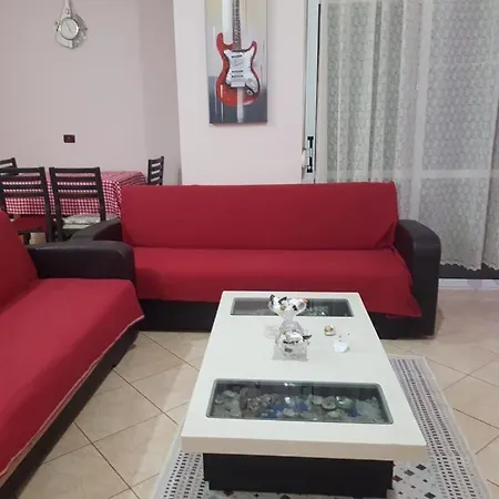 דירה Seaside With Two Bedrooms